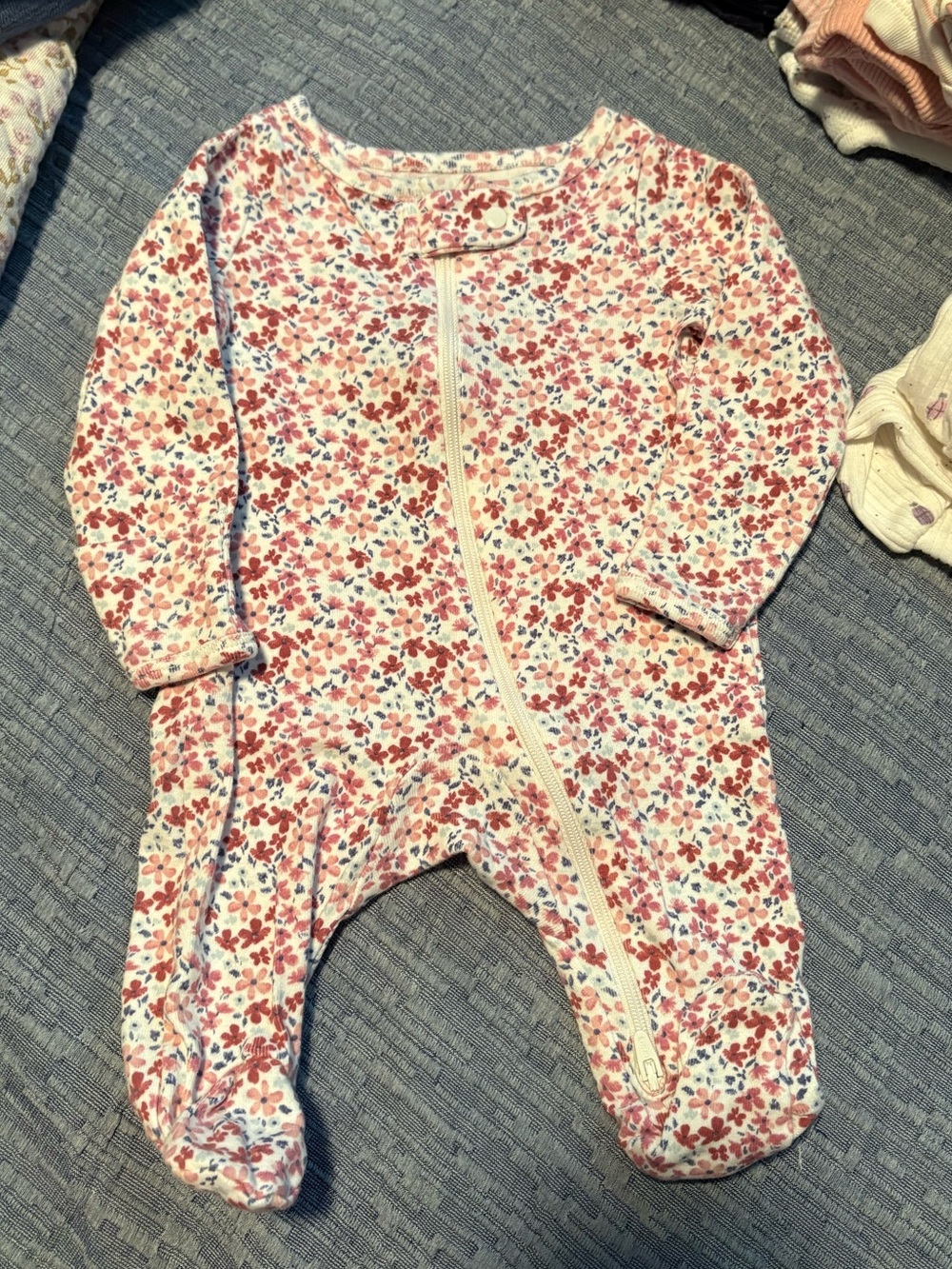 Carter’s newborn sleeper bundle - Picture 2 of 3
